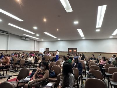 notícia: Novos auxiliares de classe em formação para trabalho em escolas municipais de Ananindeua