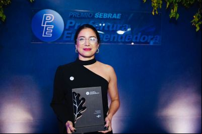 notícia: Prefeitura de Ananindeua recebe prêmio do Sebrae