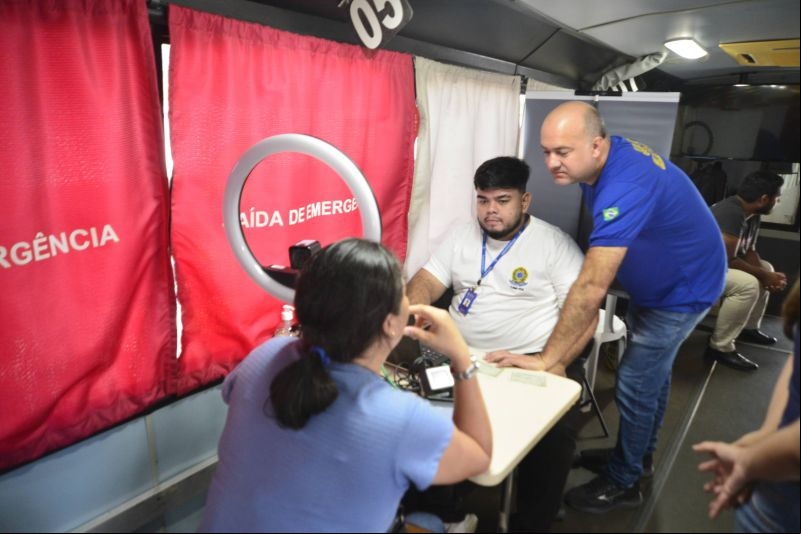 Ação do Programa Prefeitura em Movimento na Arterial 18