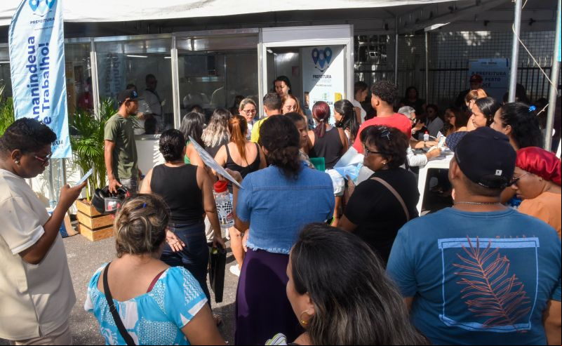 Ação do Programa Prefeitura em Movimento na Arterial 18