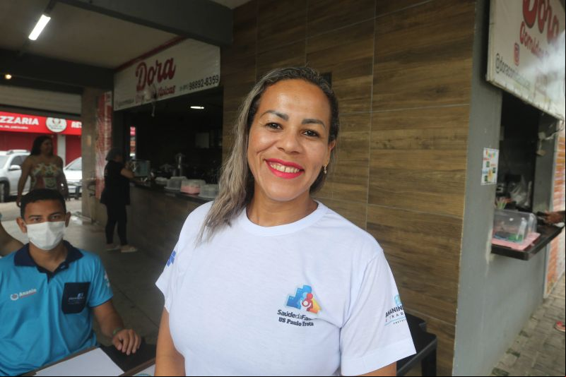 Trabalhadores vacinados para reforçar a imunização local praça da Bíblia
