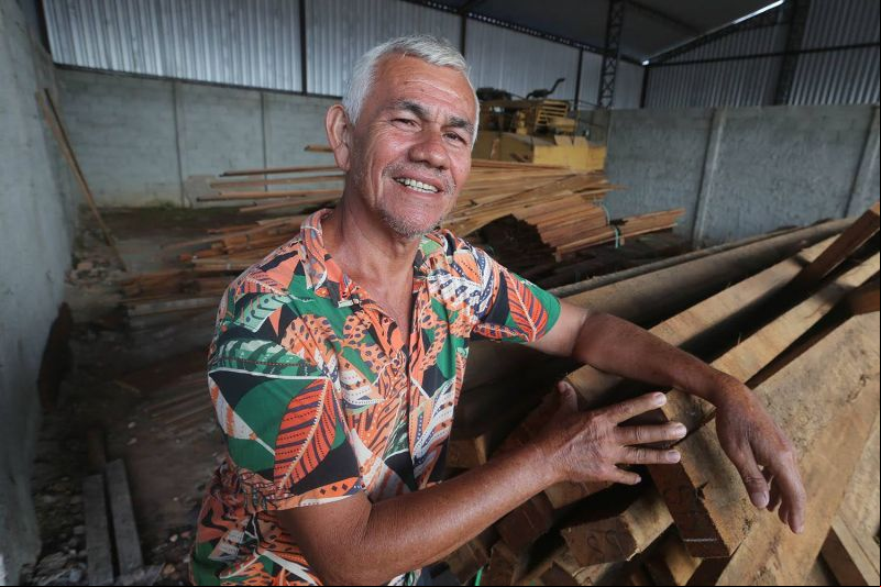 Ato de doação de madeiras aos ribeirinhos das ilhas de Ananindeua