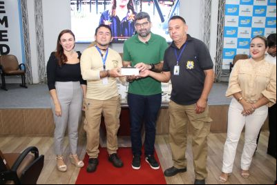 notícia: Prefeitura de Ananindeua entrega dispositivos móveis para combater endemias