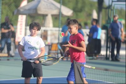 notícia: Esporte, saúde e integração marcam os dois dias de torneio do projeto “Raquete do Futuro” 