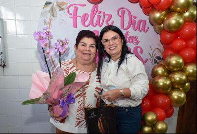 notícia: Dia das Mães é celebrado de forma emocionante na SEGEF